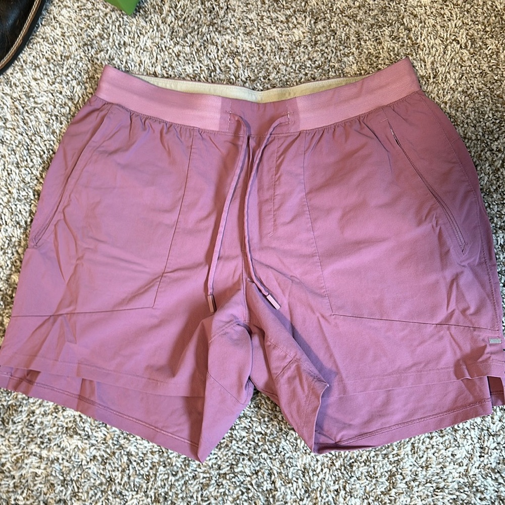 Lululemon License To Train Shorts sz L